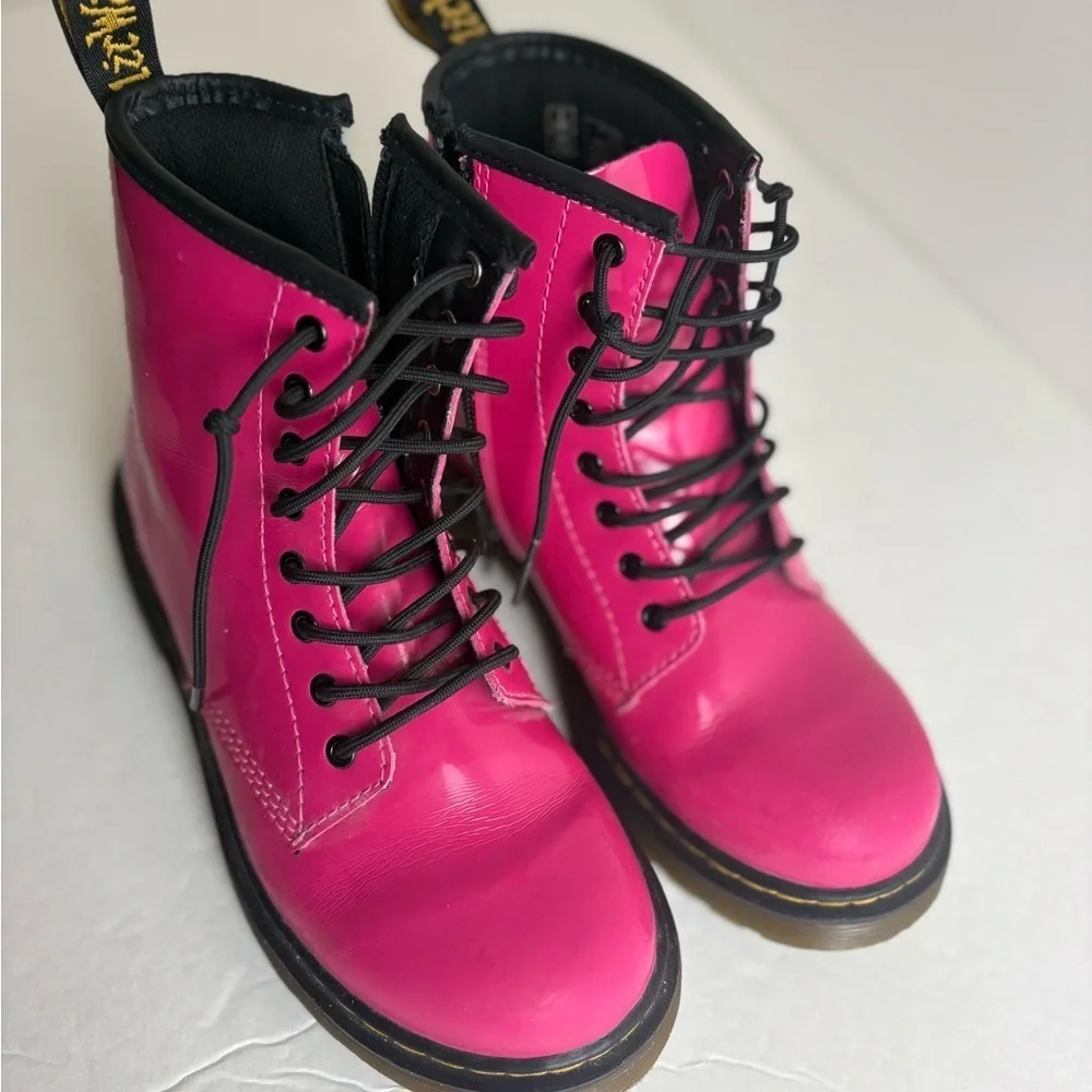 DR. MARTENS 1460 Lace Up Delaney Hot Pink Junior Size 3 US
